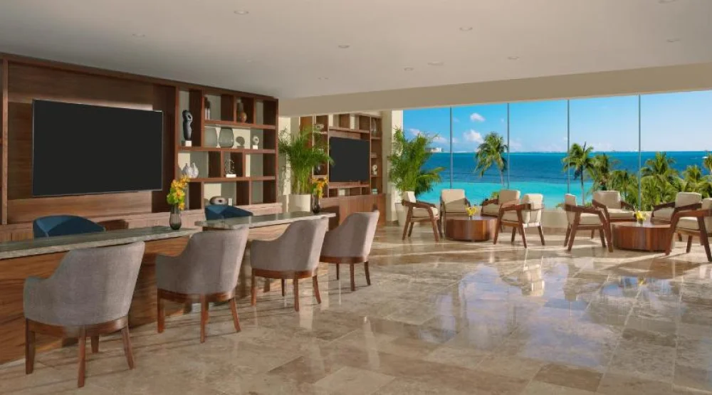 Preferred Club King Ocean Front at Dreams Sands Cancun Resort & Spa