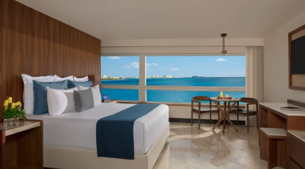 Preferred Club Junior Suite King at Dreams Sands Cancun Resort & Spa