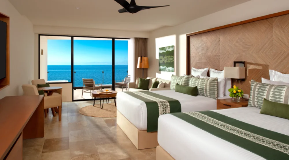Preferred Club Indigo Junior Suite Ocean Front Double at Dreams Sapphire Resort & Spa