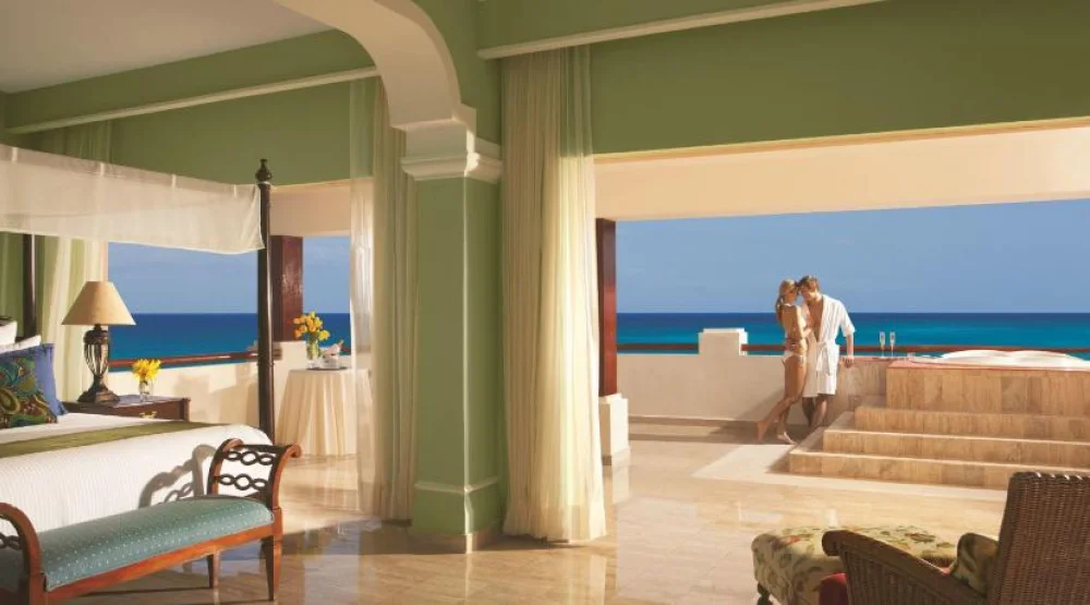 Preferred Club Governor Suite - All Inclusive at Dreams Sapphire Resort & Spa