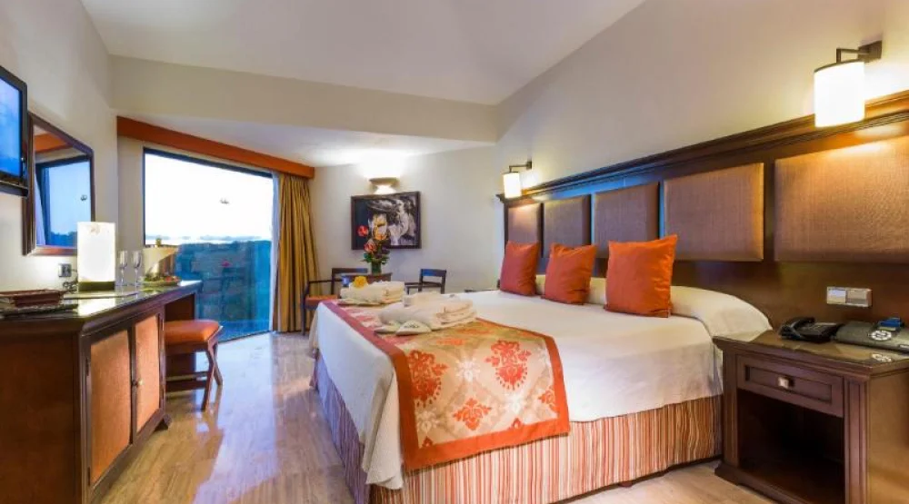 Deluxe Ocean View at Grand Palladium Vallarta Resort & Spa