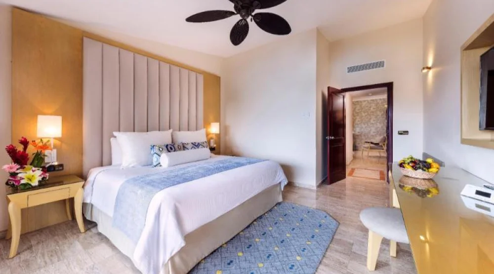 Suite Garden View at Grand Palladium White Sand Resort & Spa