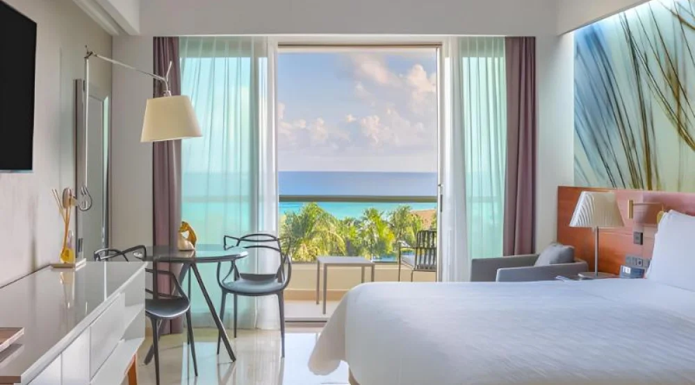 King Premium Ocean Front at Hotel Live Aqua Beach Resort Cancun