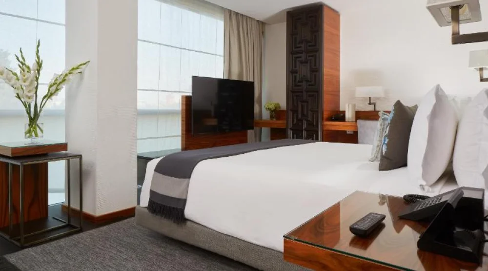 Deluxe Room King Bed, Guest Room, One King at Las Alcobas