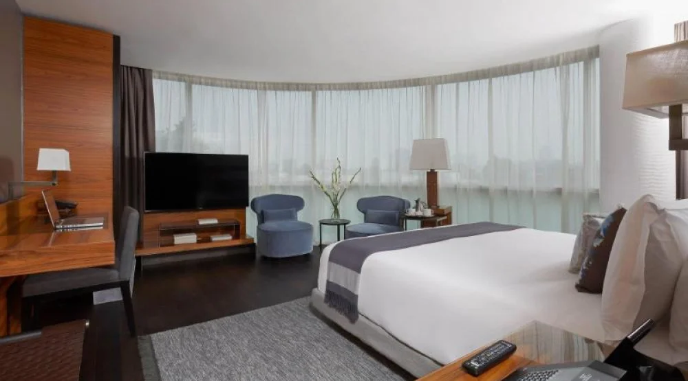 Corner Panoramic Premium, Guest Room, One King, Corner Room at Las Alcobas