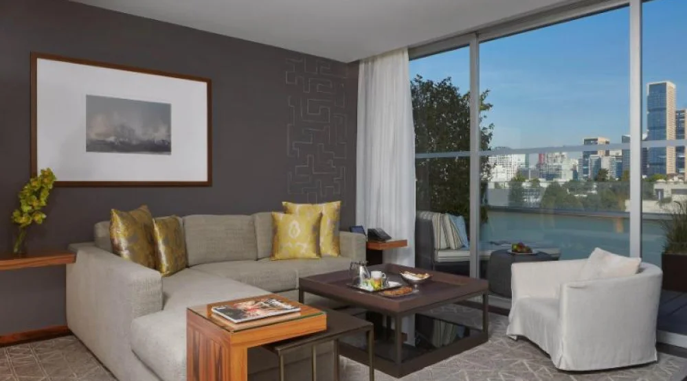 Master Masaryk, One Bedroom Suite, One King, Balcony at Las Alcobas