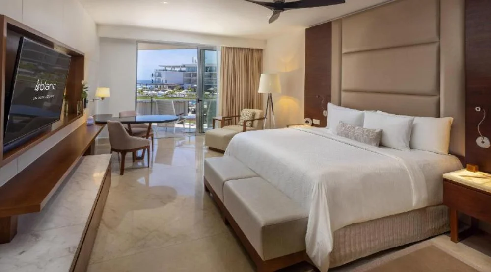 Royale Deluxe Partial Ocean View at Le Blanc Spa Resort Los Cabos