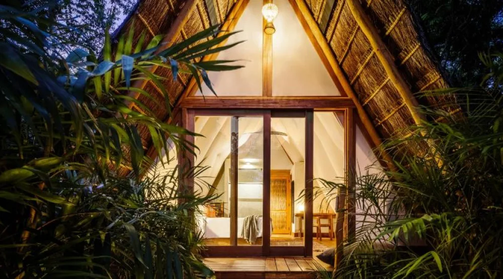 Deluxe King Room at Our Habitas Bacalar