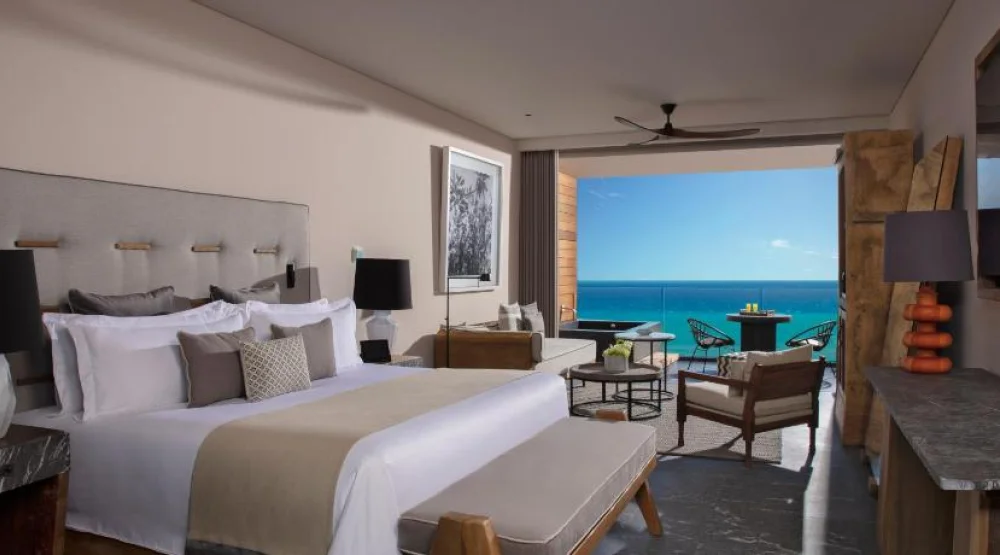 Preferred Club Junior Suite King Ocean Front at Secrets Moxche Playa del Carmen