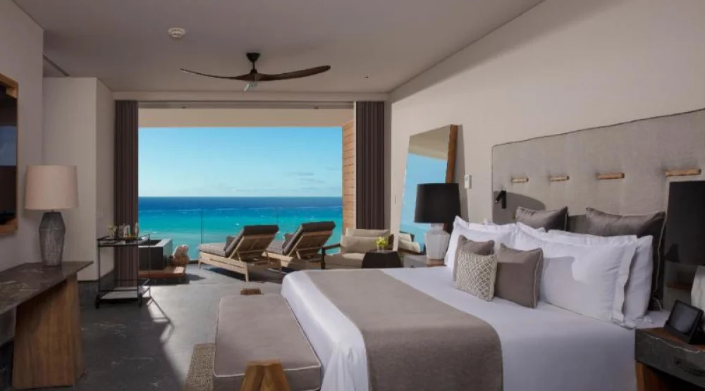 Preferred Club Master Suite Ocean Front at Secrets Moxche Playa del Carmen