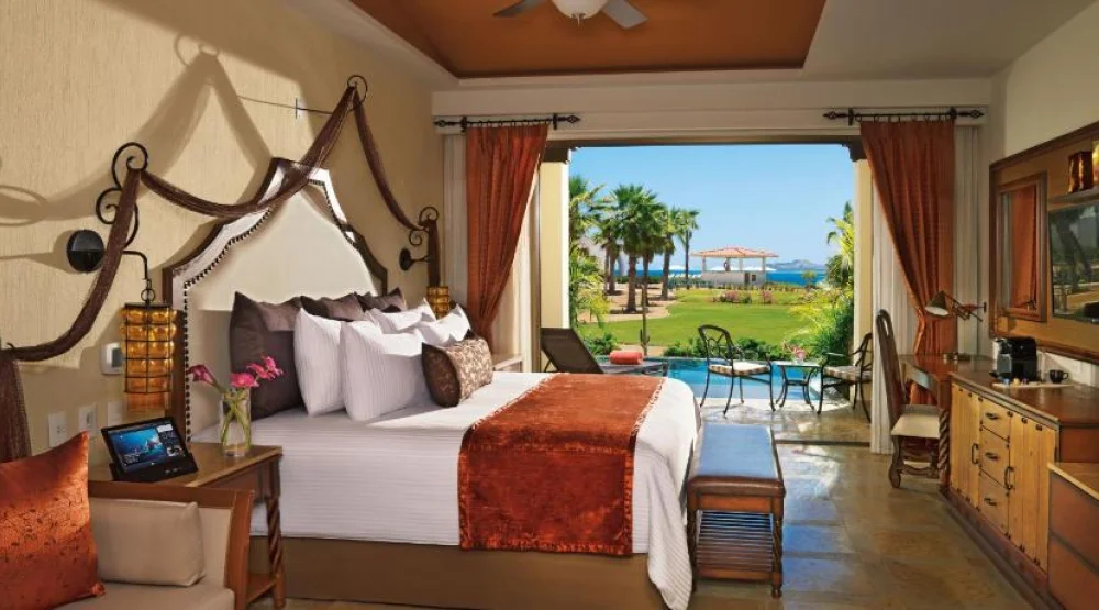 Preferred Club Junior Suite Swim Out - All Inclusive at Secrets Puerto Los Cabos Golf & Spa Resort