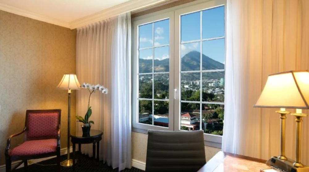 Superior King at Barcelo San Salvador