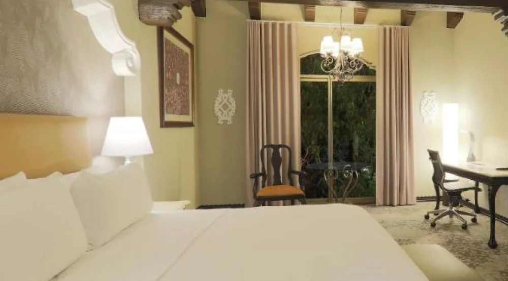 One King Bed Executive Floor at Hilton Guatemala City