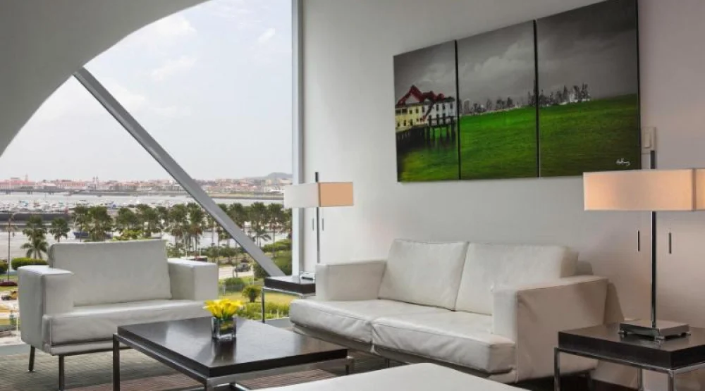 Gold, Suite, One King at Le Meridien Panama