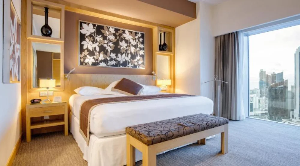 Package  Penthouse Apartment (in The Heart Of The City) at Riu Plaza Panama