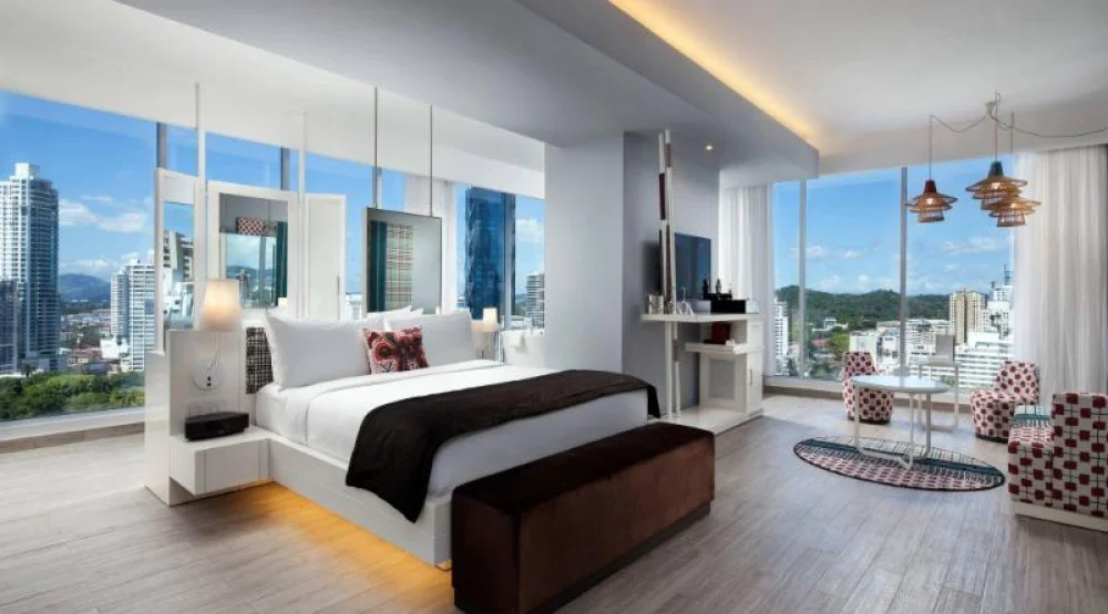 Supreme, Suite, One King, City View, Corner Room, Whirlpool at W Panama