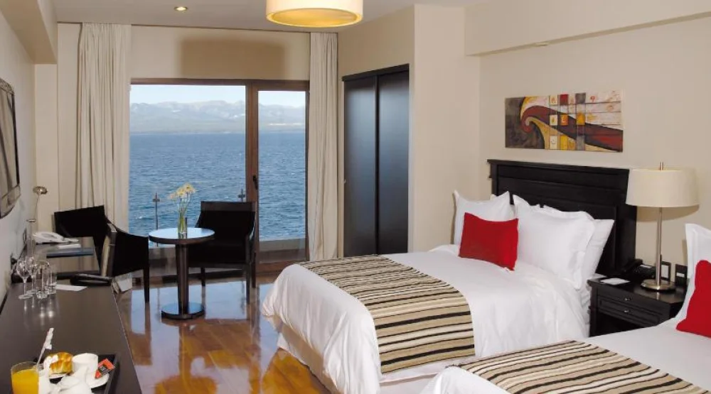 Junior Suite at Alma Del Lago