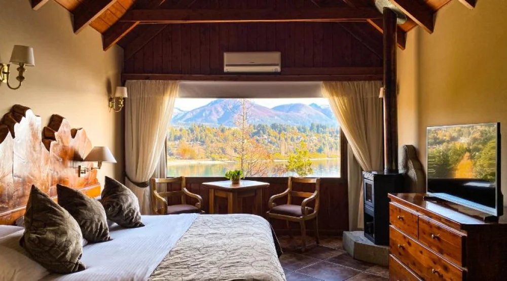 Two Suite Apartment with Sauna at Charming Luxury Lodge & Private Spa