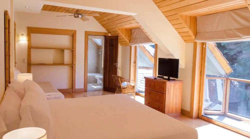 Family Room with Mountain View at Correntoso Lake & River Hotel