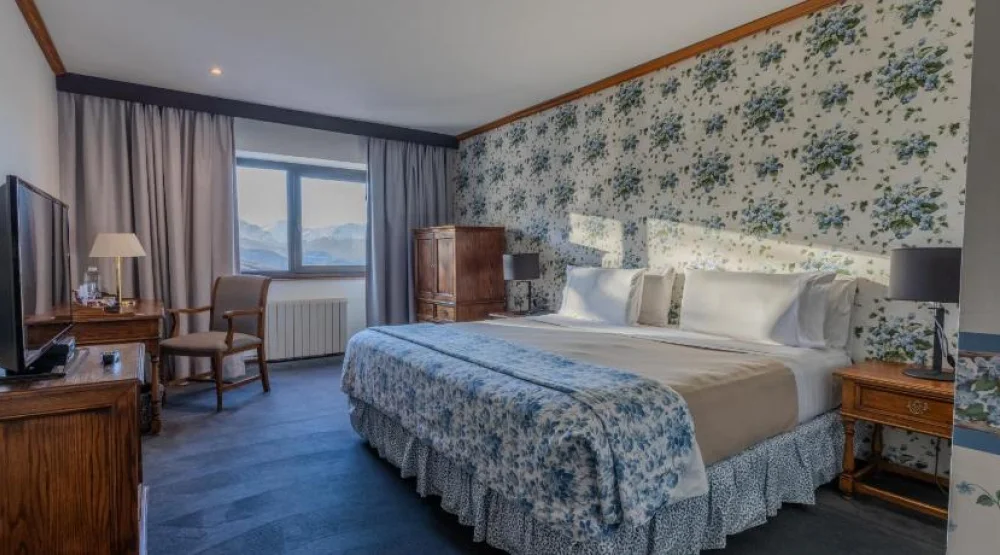 Double Room with Mountain View at Las Hayas Ushuaia Resort
