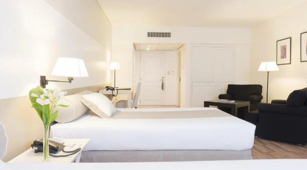 Superior Twin Room at Loi Suites Recoleta Hotel