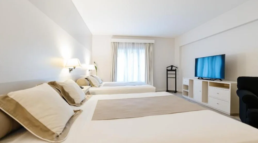 Superior Family Room at Loi Suites Recoleta Hotel