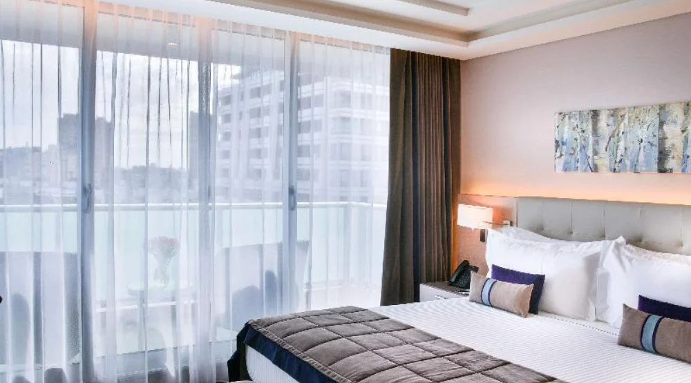 Deluxe King Room with Balcony at Palladio Hotel Buenos Aires MGallery