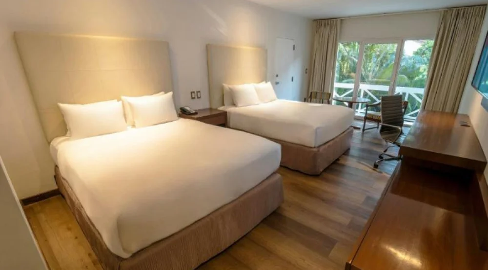 Executive Queen, Guest Room, Two Queen, Garden View, Balcony at Los Tajibos a Tribute Portfolio Hotel