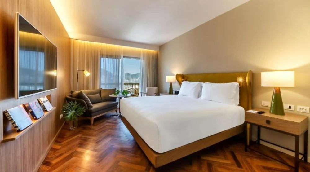 Fairmont Gold King Room with City View at Fairmont Rio De Janeiro Copacabana