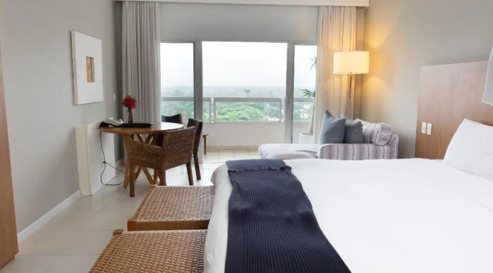 Classic Double Room with Balcony and Mountain View at Hotel Jequitimar Guaruja Resort & Spa