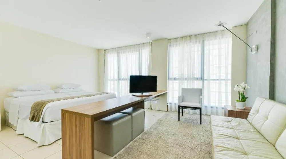 Deluxe Suite at Meridiano Hotel