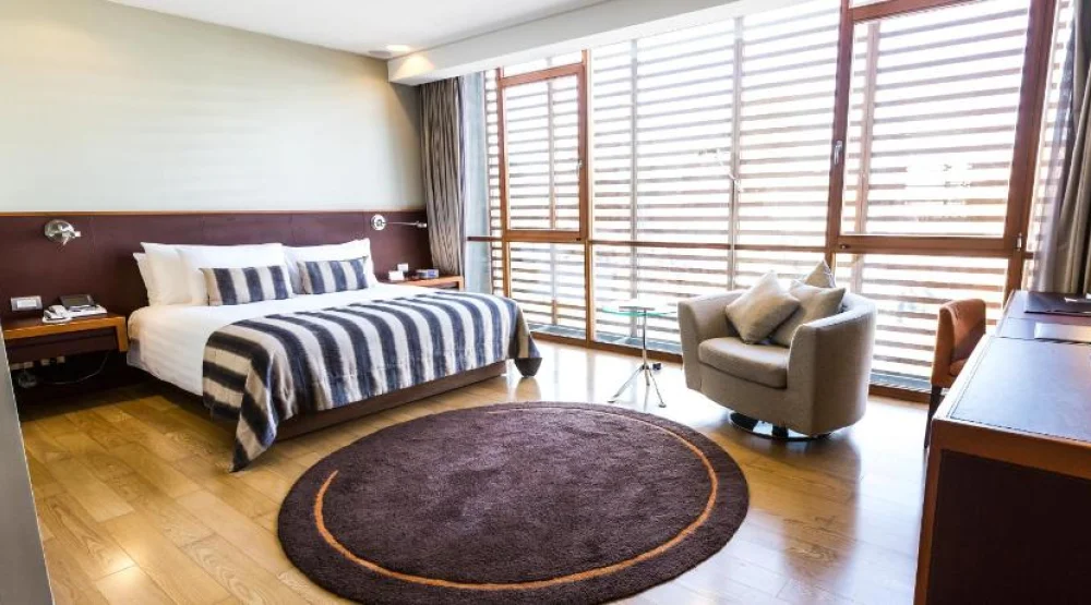 Deluxe King Room at NOI Vitacura
