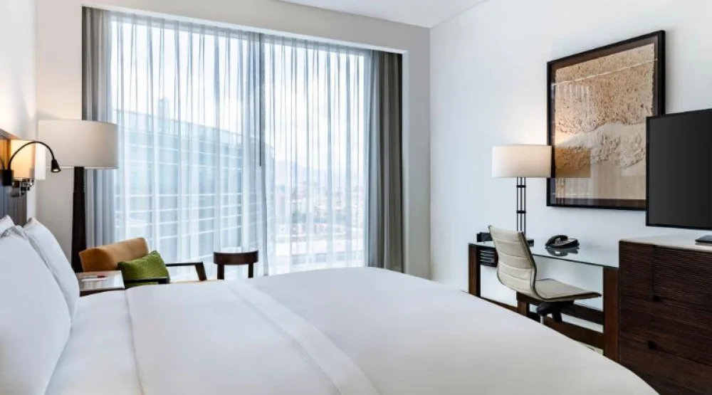 Guest Room, One King at Bogota Marriott Hotel
