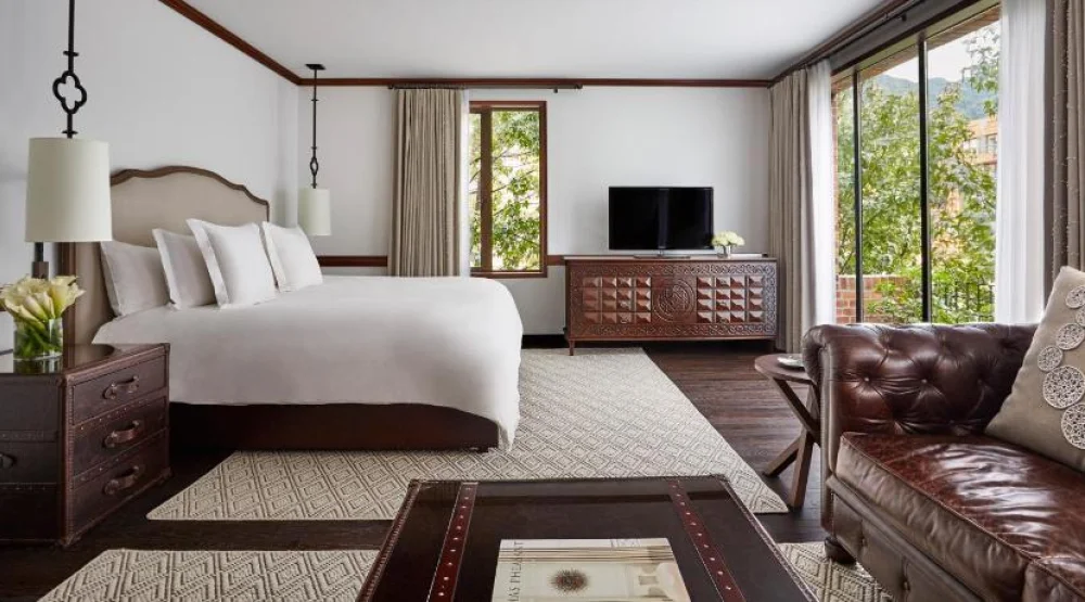 Executive Suite Fireplace King at Four Seasons Hotel Casa Medina