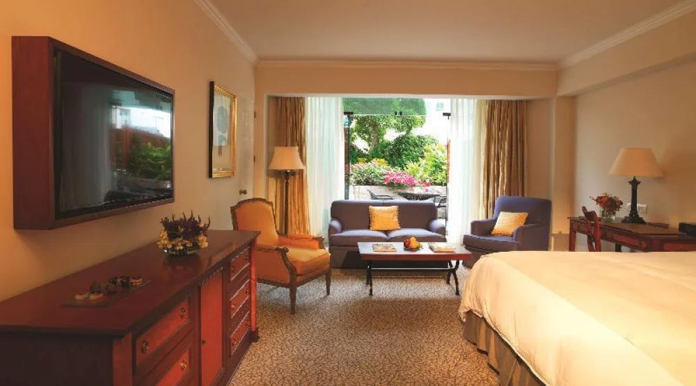 Junior Suite with Garden View at Miraflores Park A Belmond
