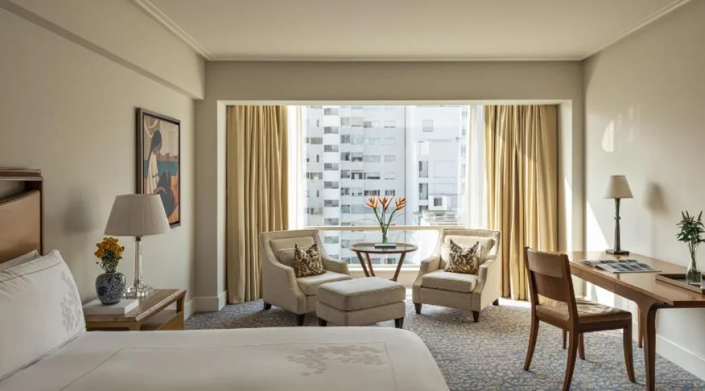 Junior Suite Club at Miraflores Park A Belmond