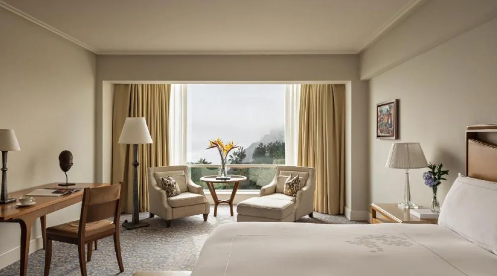 Junior Suite Club with Ocean View at Miraflores Park A Belmond