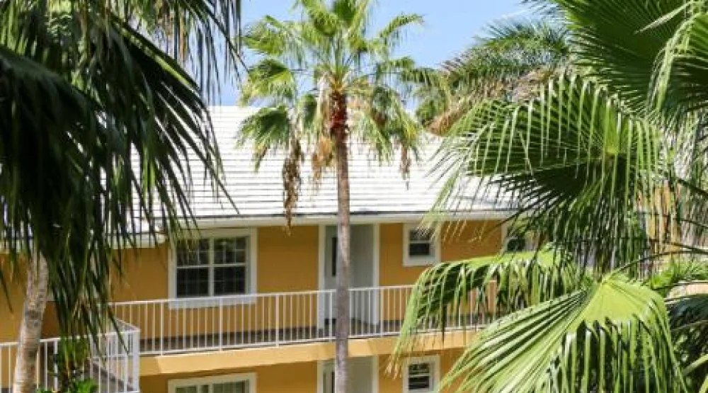 Island View Two Queens, Guest Room, Two Queen, Balcony at Grand Cayman Marriott Resort