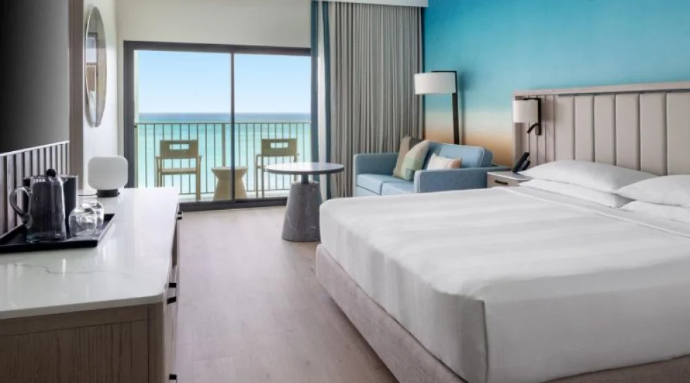 Oceanfront King, Guest Room, One King, Sofa Bed, Oceanfront, Balcony at Grand Cayman Marriott Resort