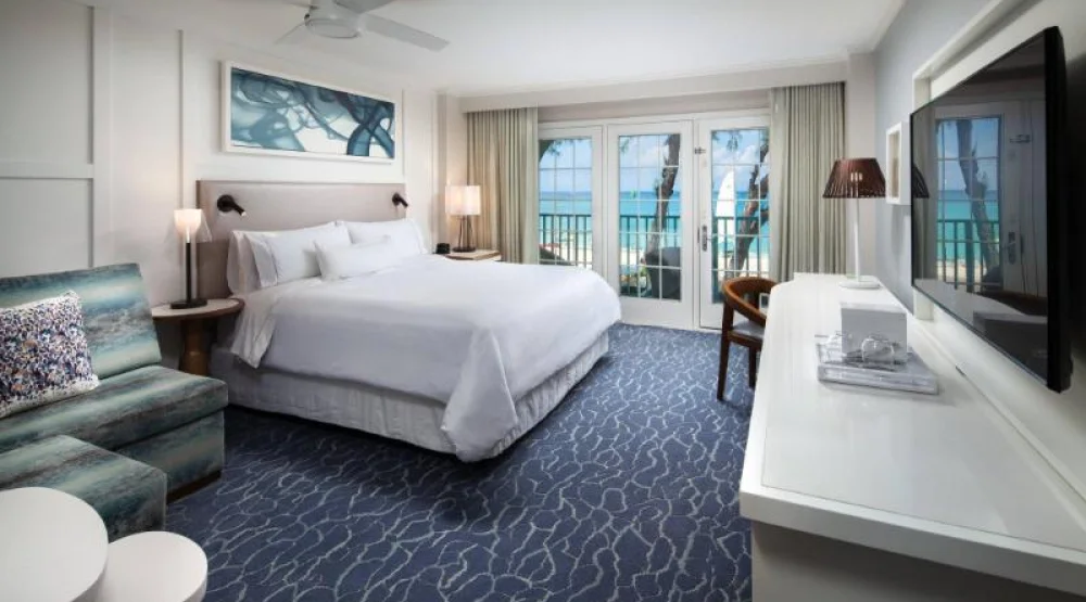 Deluxe Oceanfront, Guest Room, One King, Sofa Bed at The Westin Grand Cayman Seven Mile Beach Resort