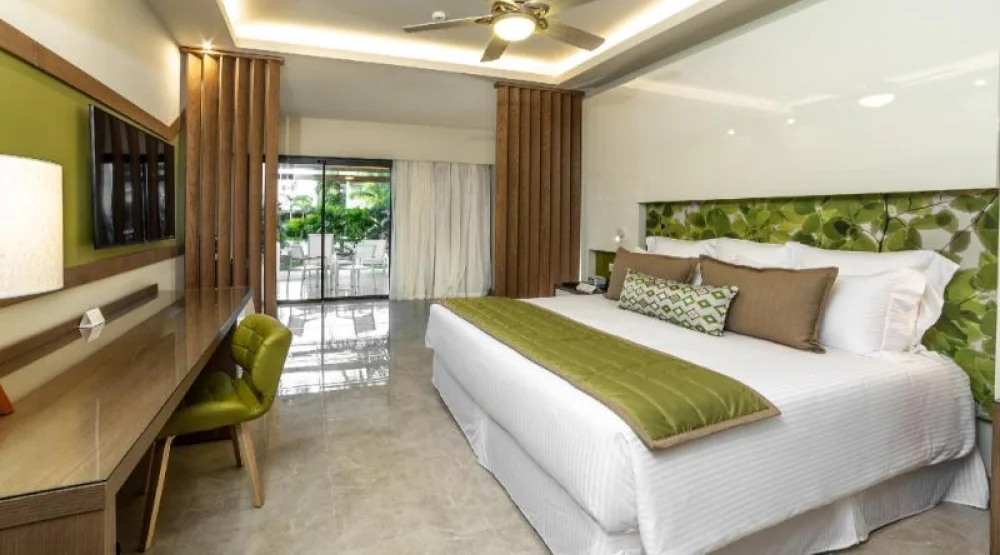 Premium Junior Suite Tropical View King at Dreams Onyx Resort & Spa