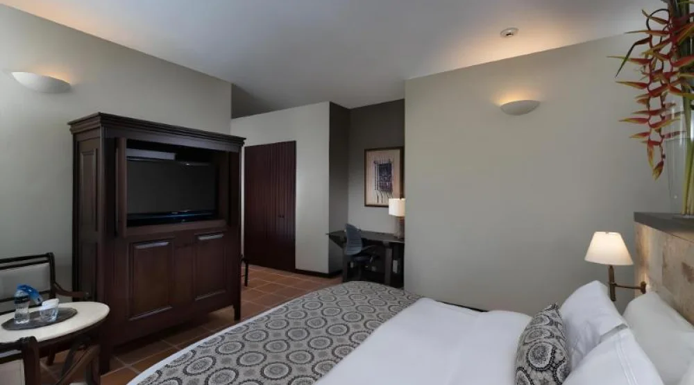 Junior Suite Imperial at Hodelpa Nicolas de Ovando