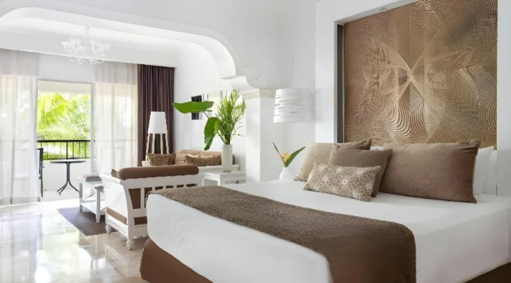 The Reserve Adults Only Junior Suite Swim Up at Paradisus Palma Real Golf & Spa Resort