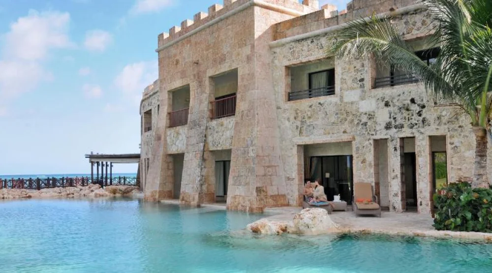Castle Swim Out, Junior Suite, One King, Pool View at Sanctuary Cap Cana