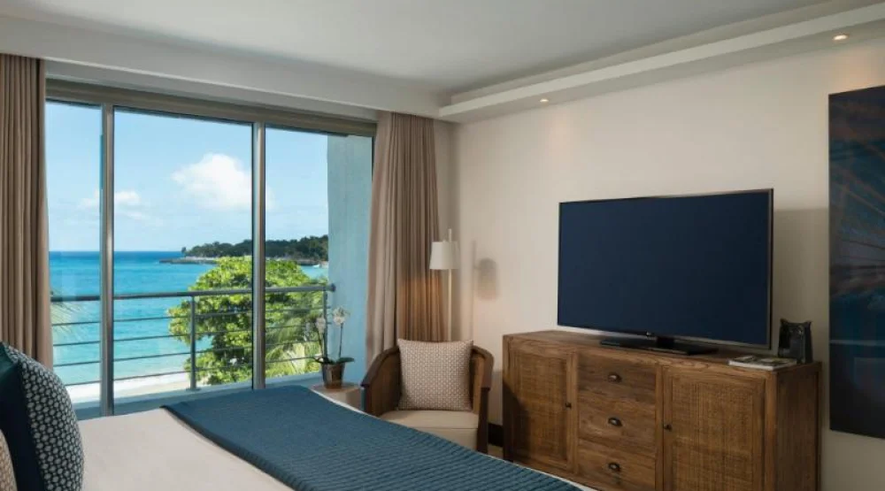 Three Bedroom Suite, Bedroom 1: One King, Bedroom 2: One King, Bedroom 3: Two Twin, Ocean View, Balcony at The Ocean Club a Luxury Collection Resort Costa Norte