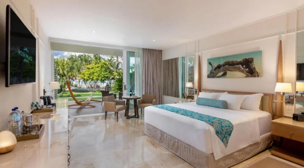 Superior Walk Out Suite Ocean View - Kids and Teens Free at Moon Palace Jamaica