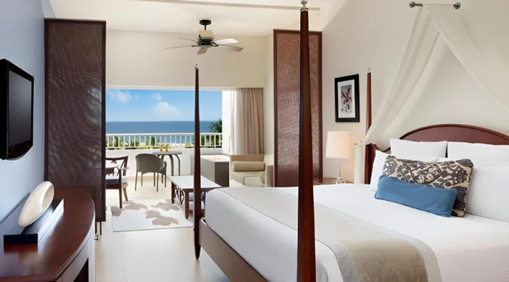 King Preferred Club Junior Suite - All Inclusive at Secrets St James Montego Bay
