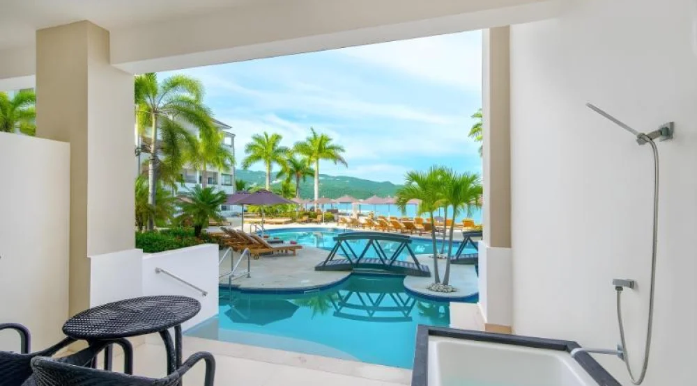 King Preferred Club Junior Suite Swim Out - All Inclusive at Secrets St James Montego Bay