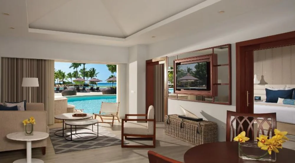 Preferred Club Master Suite Ocean Front at Secrets St James Montego Bay