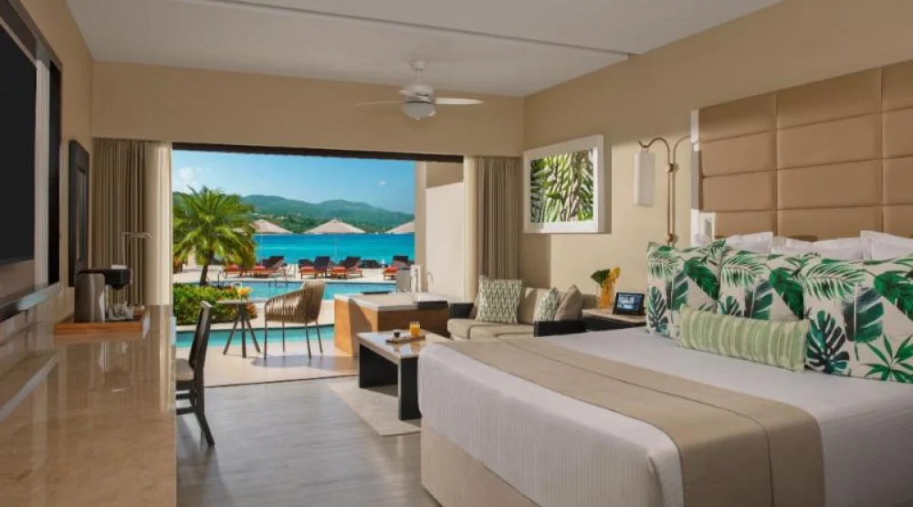 Preferred Club Junior Suite Swim-out King - All Inclusive at Secrets Wild Orchid